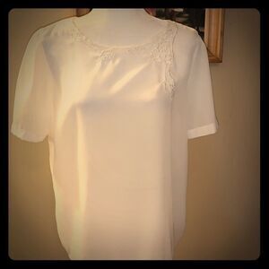 Vintage Joanna white chiffon short sleeve blouse. Size 16